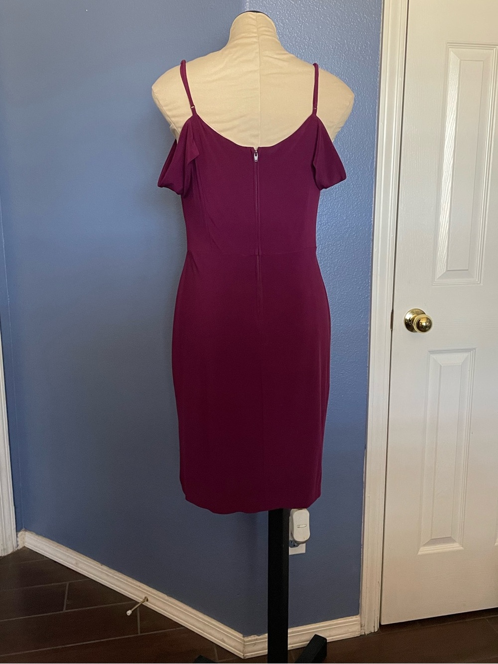 Jodi Kristopher Wine Formal Dress - Picture 5 of 10